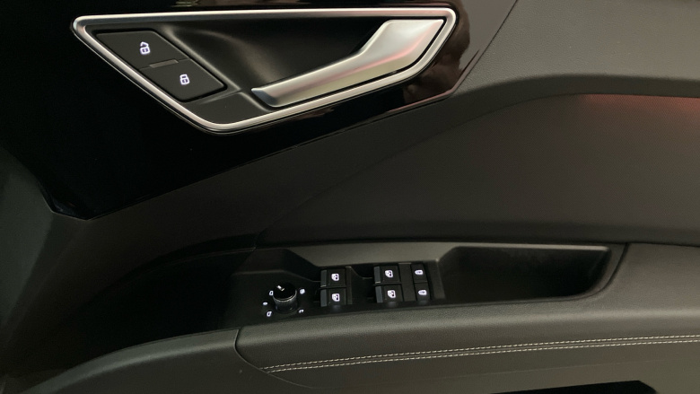 Audi Q4 e-tron 150kW 40 82.77kWh Launch Edition 5dr Auto Electric Estate